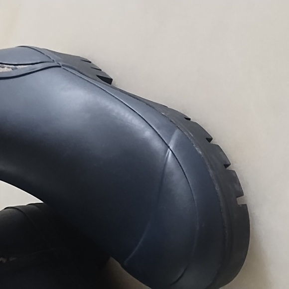 Tory Burch - Elegant Women's Patterned Rain Boots - Picture 3 of 6